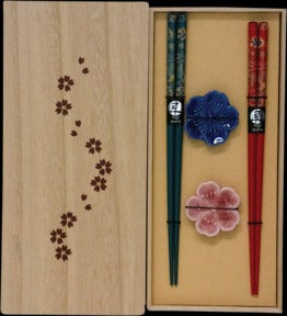 JADE TEMPLE Essstäbchenset mit Blumen Bänkchen in Holzbox 1 Set