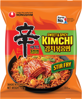 NONGSHIM Shin Ramyun Kimchi Stir Fry Sweet and Spicy 137 g